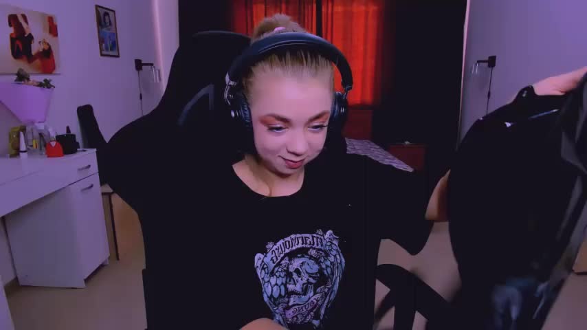 littleSiyfairy Live Sex December 13, 2025