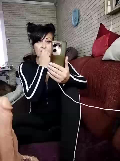 Lina-a-13 Live Sex December 14, 2025