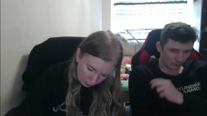 jenisandpeter Live Sex December 19, 2025