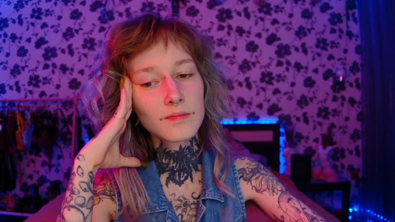 LittleSpaceMouse- Live Sex December 13, 2025