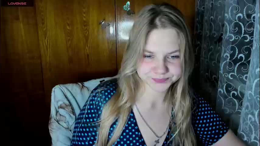 emmafrizea Live Sex December 14, 2025