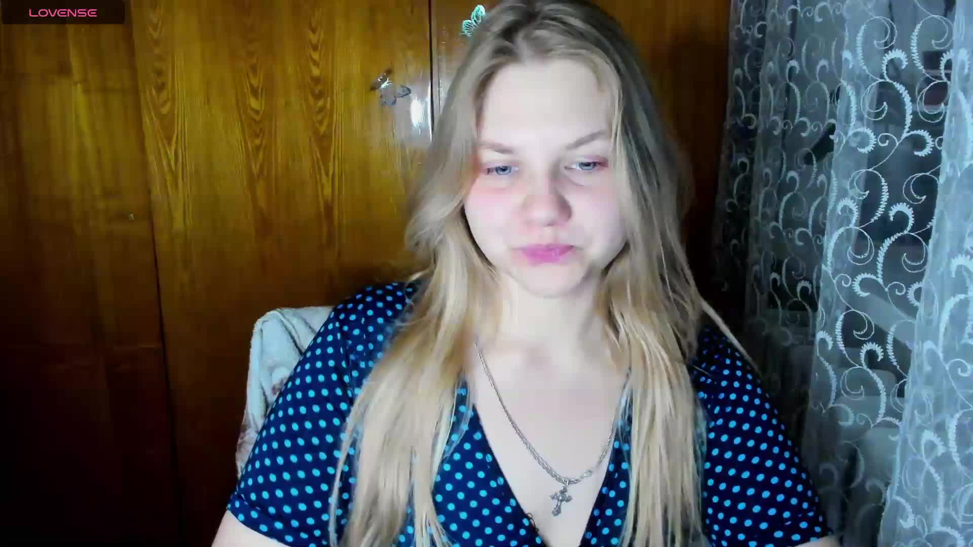 Emma-Frizea Live Sex December 17, 2025