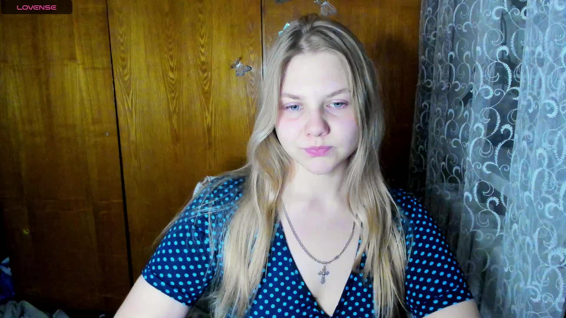 Emma-Frizea Live Sex December 17, 2025