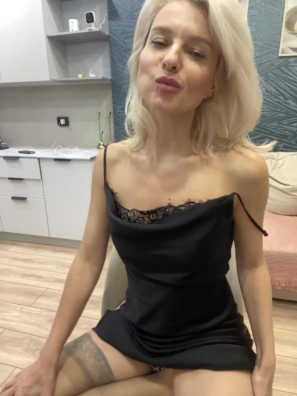 -Molly- Live Sex December 17, 2025