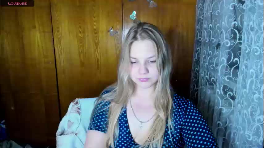 emmafrizea Live Sex December 14, 2025