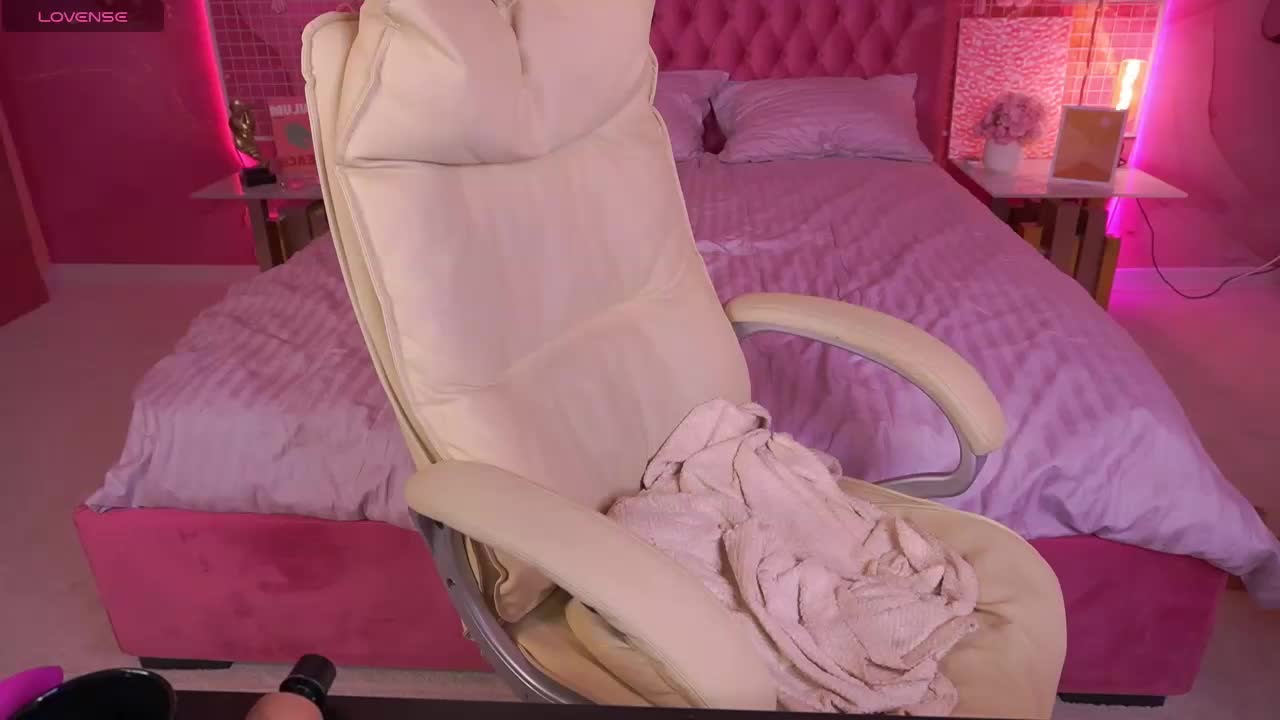 MadissonSoft Live Sex December 18, 2025