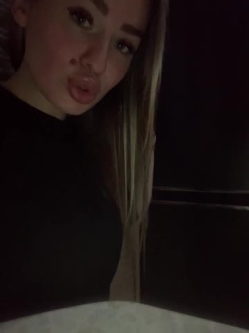 Polichkaaaa Live Sex December 14, 2025