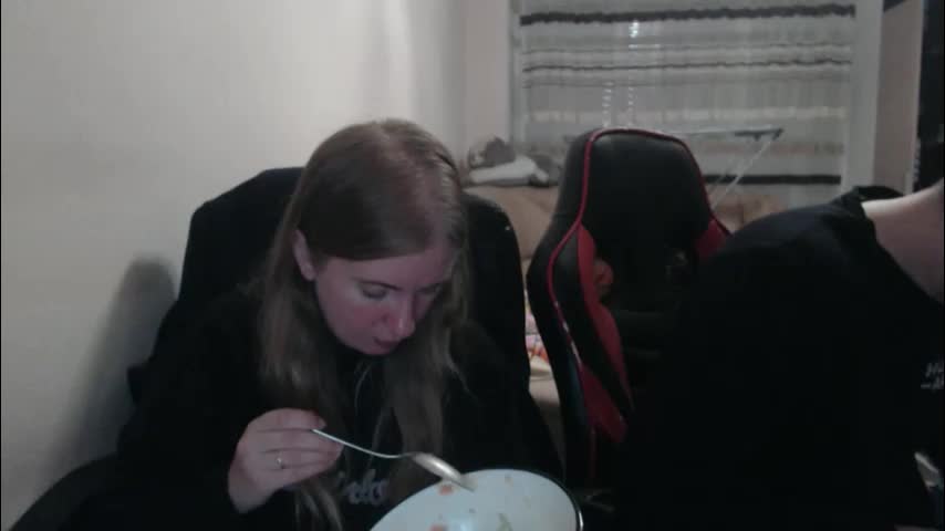 jenisandpeter Live Sex December 19, 2025