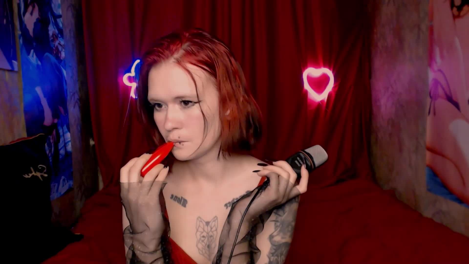 Velvet-and-Venom Live Sex December 17, 2025