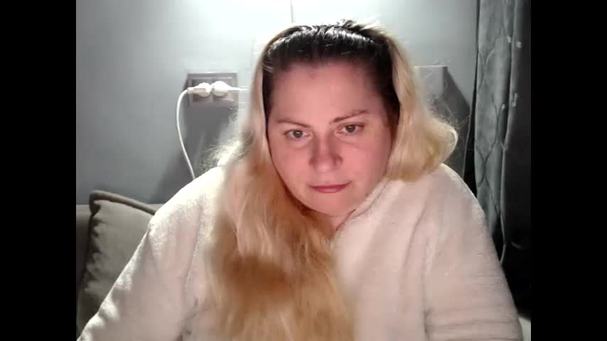 candycream74 Live Sex December 17, 2025