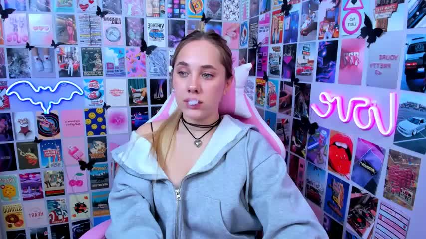 MiaMilas Live Sex October 9, 2025