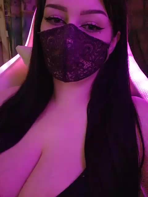 IIVII Live Sex December 13, 2025