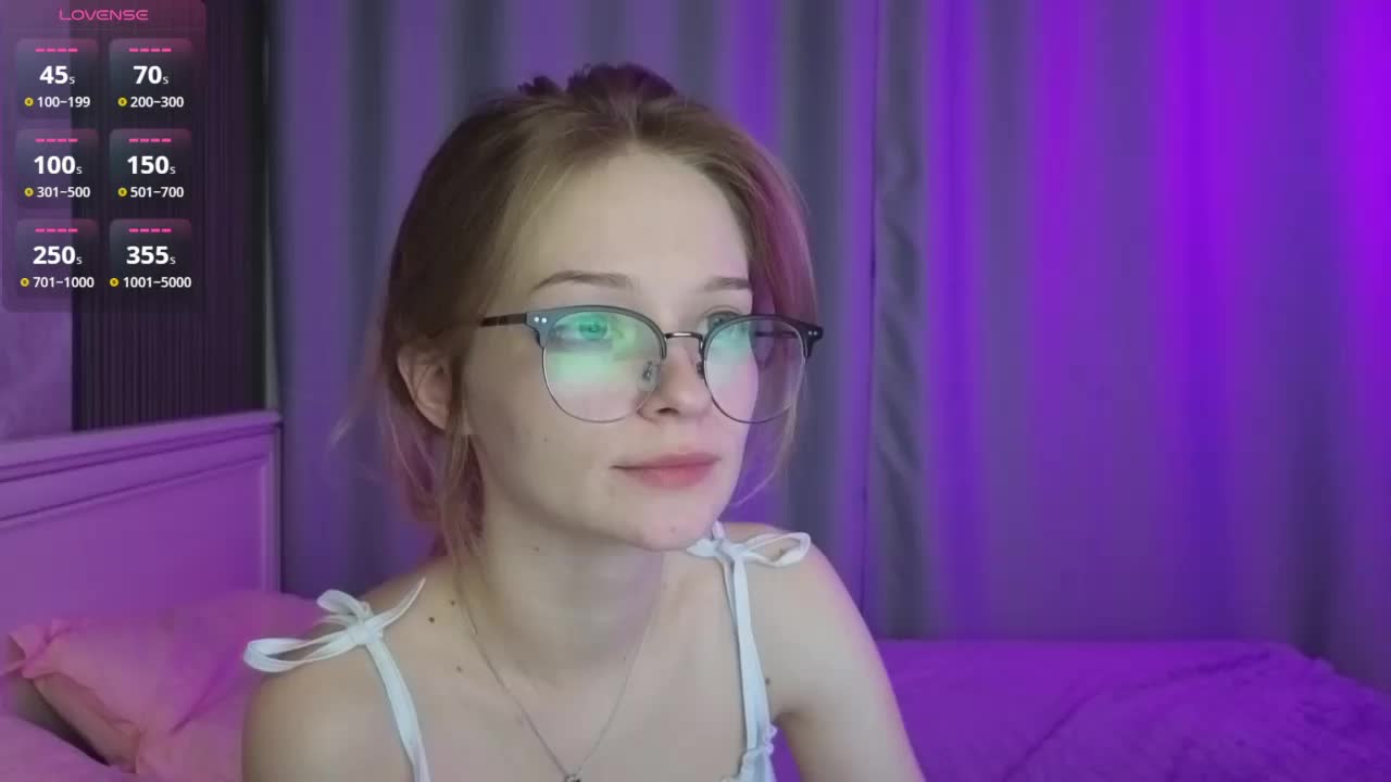 vialeta-baby Live Sex December 15, 2025