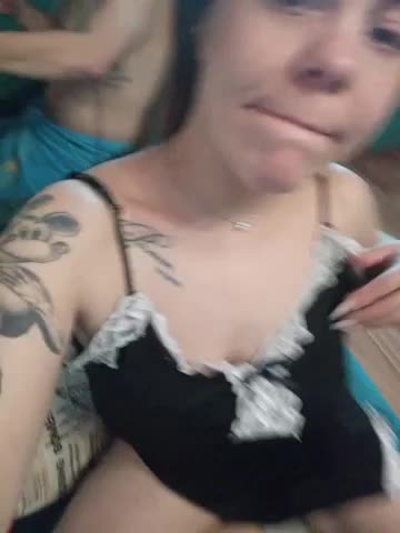 Niki233221 Live Sex December 14, 2025