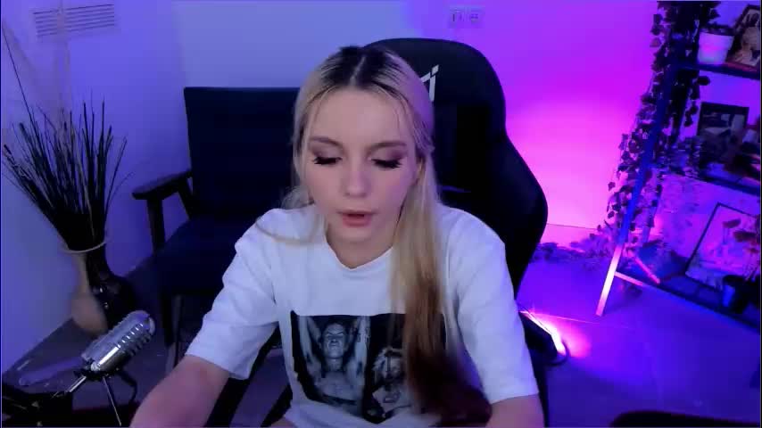 aurorawrenfield Live Sex December 13, 2025