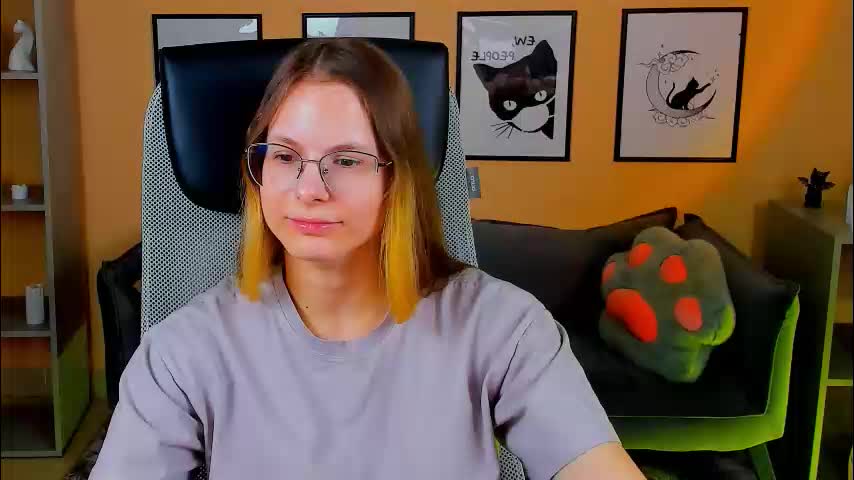 carrie_roses Live Sex December 15, 2025