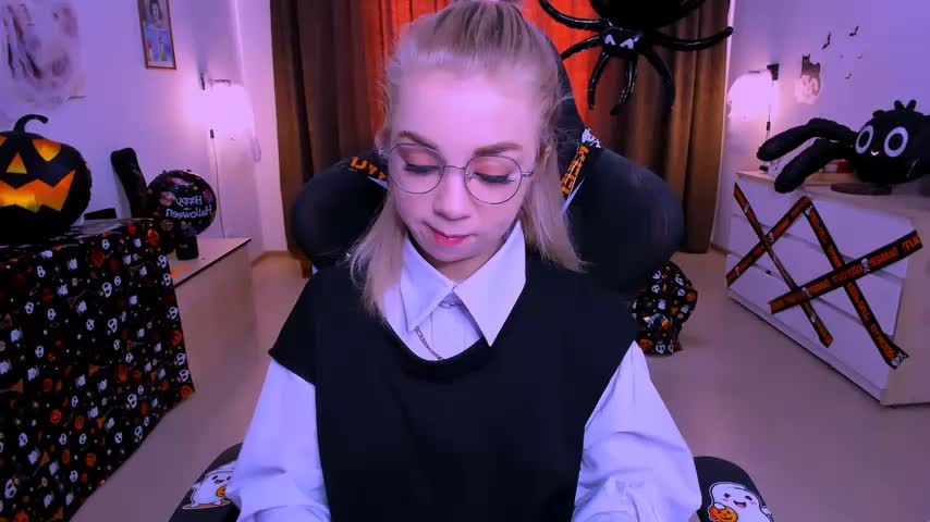 littleSiyfairy Live Sex December 13, 2025