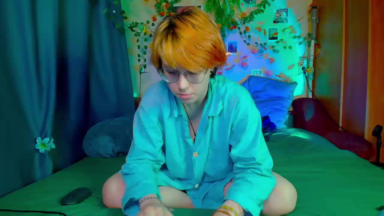 Tricky_Kitsune Live Sex December 17, 2025