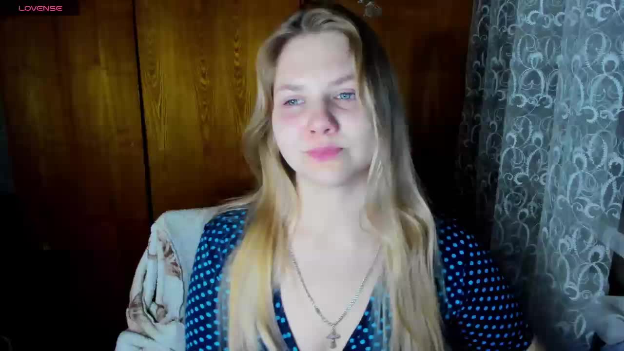 Emma-Frizea Live Sex December 17, 2025