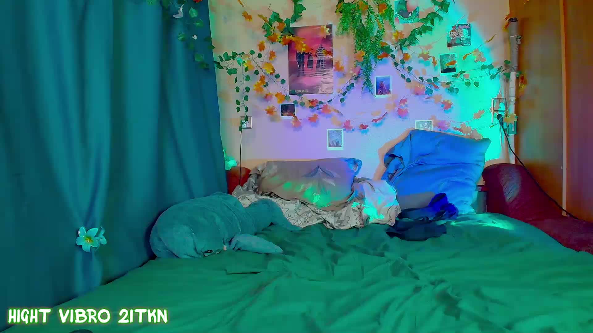 Tricky_Kitsune Live Sex December 17, 2025