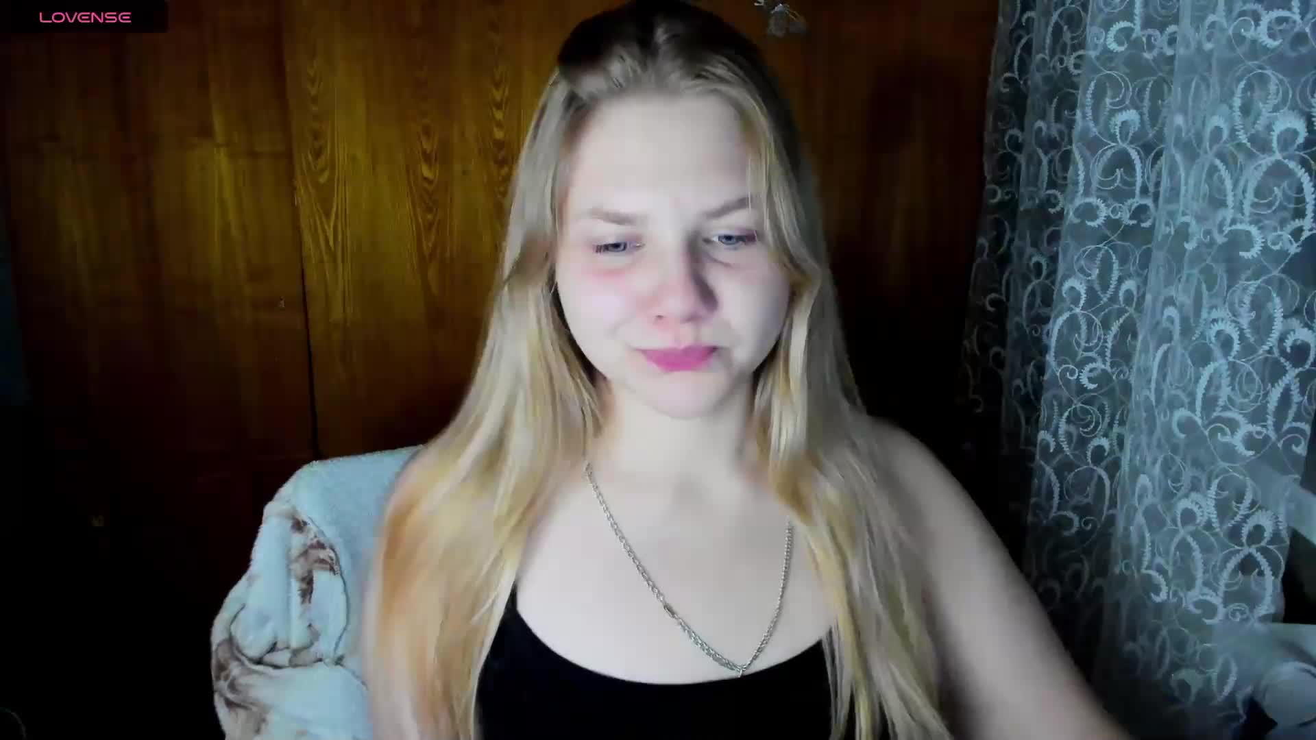 Emma-Frizea Live Sex December 17, 2025