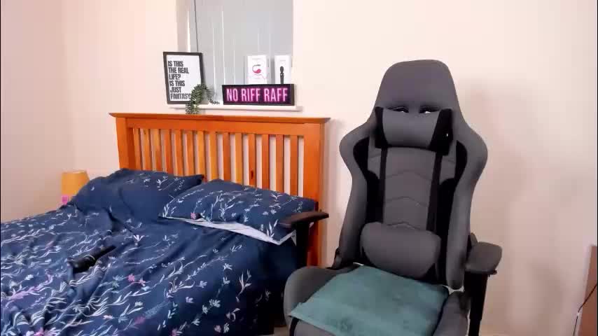 luciewintersuk Live Sex December 13, 2025