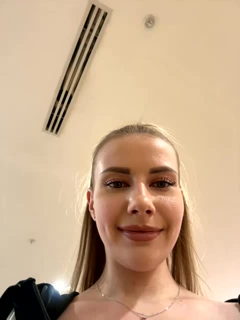 VikkiExtraCheese Live Sex December 17, 2025