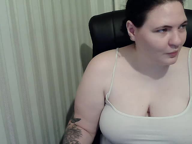 XLisaBlueX Live Sex December 17, 2025