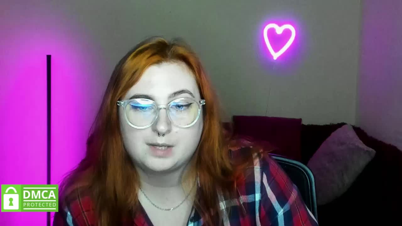 Aliciaredluv Live Sex December 17, 2025