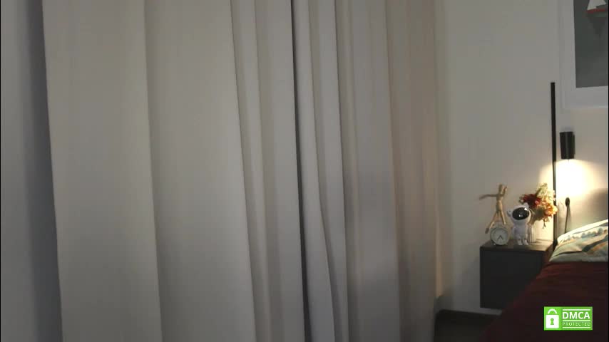 _whoareu_ Live Sex December 13, 2025