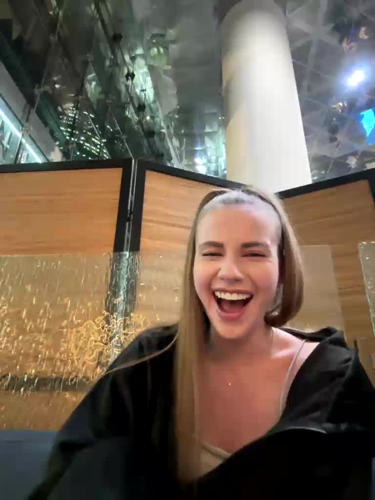 VikkiExtraCheese Live Sex December 17, 2025