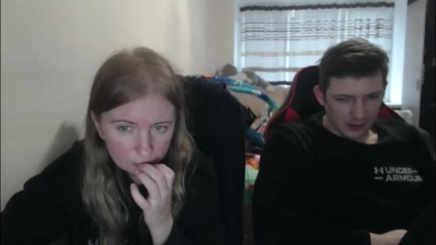 jenisandpeter Live Sex December 19, 2025