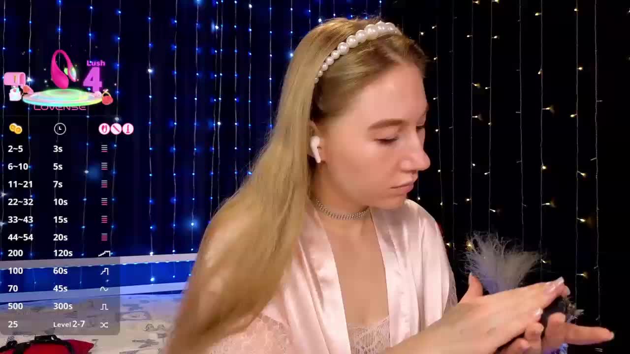 kiskaWEDNESDAY Live Sex December 17, 2025