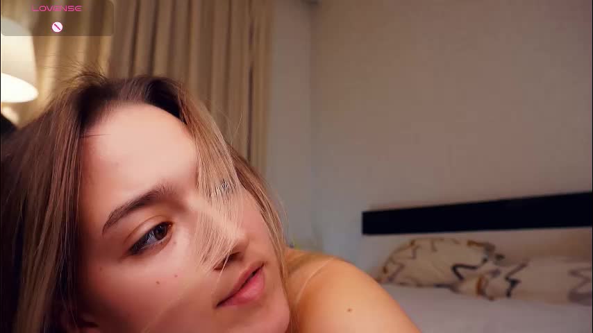 hip_hop_baby Live Sex December 14, 2025