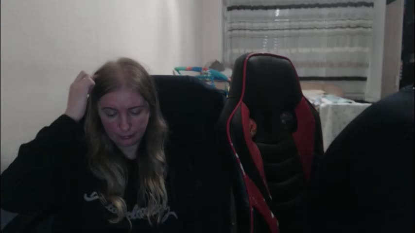 jenisandpeter Live Sex December 19, 2025