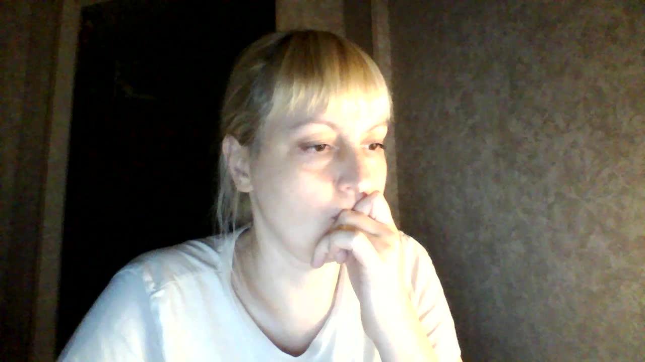 krisss2016 Live Sex December 15, 2025