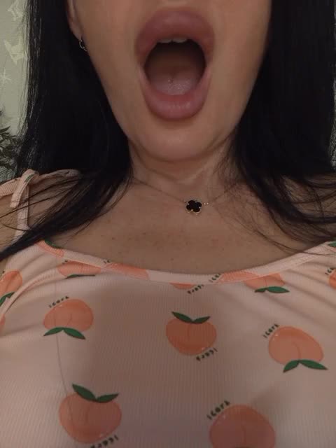 Black_chick Live Sex December 18, 2025