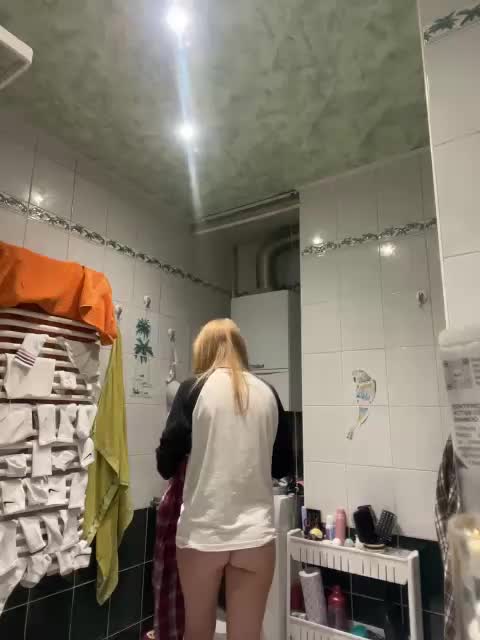 Milana22a Live Sex December 14, 2025