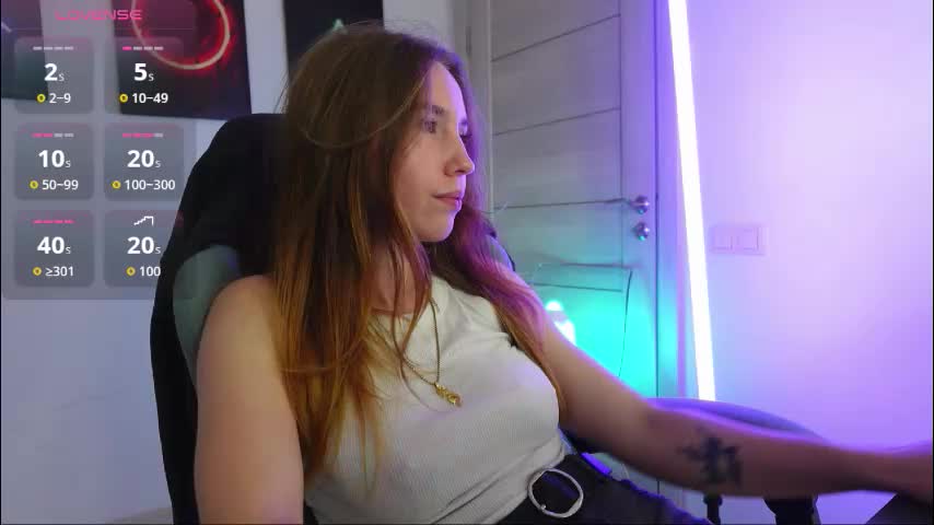 agelina_summer Live Sex December 17, 2025