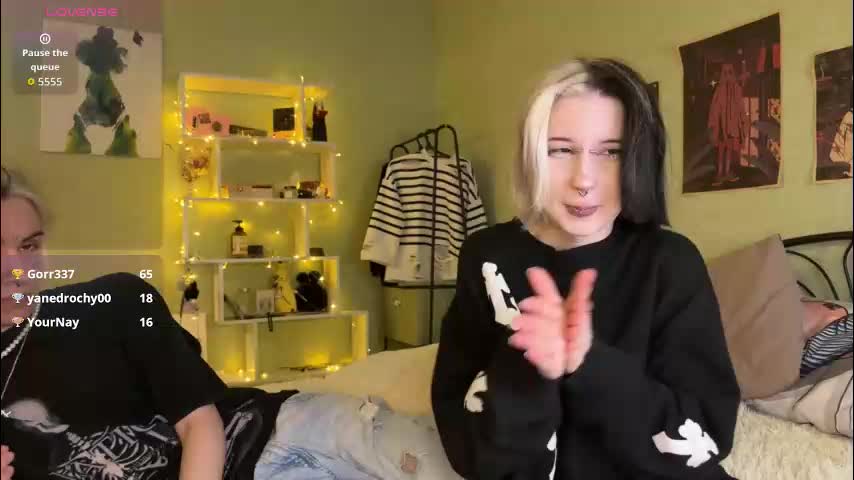 veryraretwins Live Sex December 17, 2025