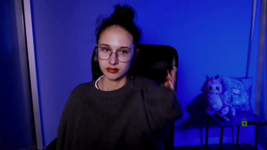 mona_cloud Live Sex December 18, 2025
