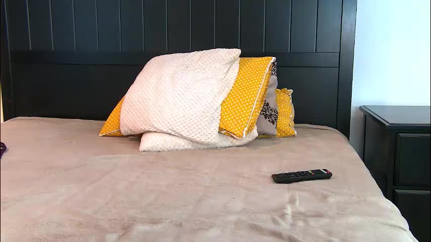 yanira_ass_ Live Sex December 13, 2025