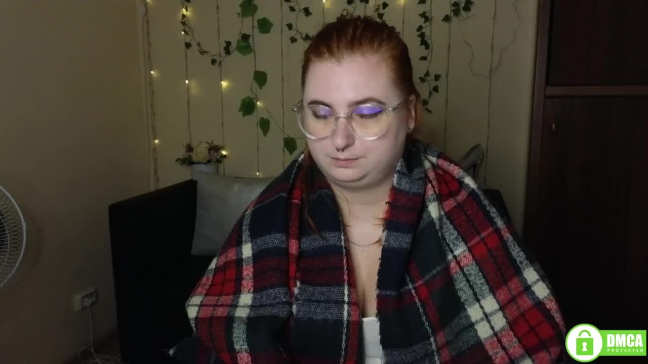 Aliciaredluv Live Sex December 17, 2025