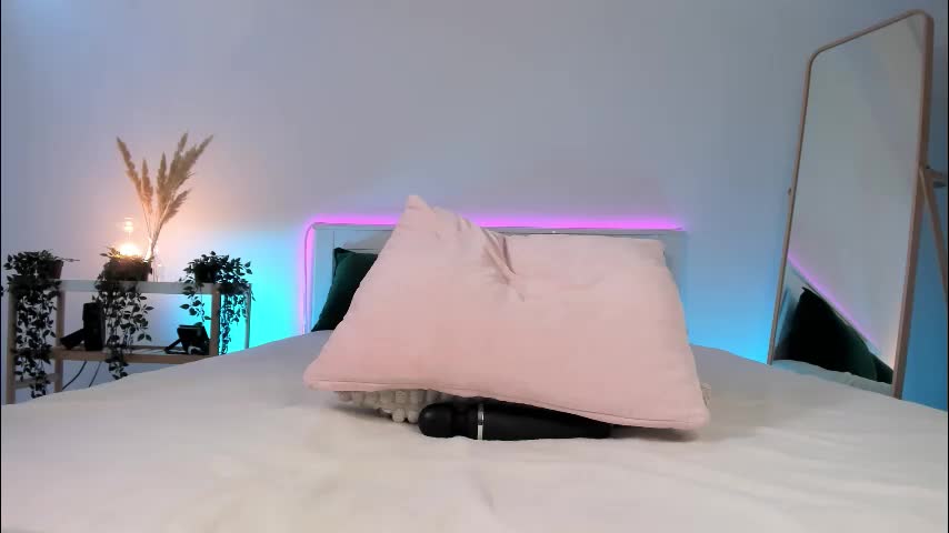 emilake Live Sex December 13, 2025