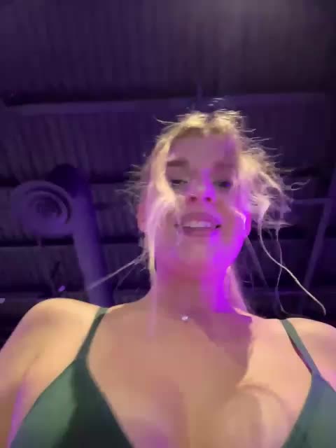 KotiMrrr Live Sex December 17, 2025