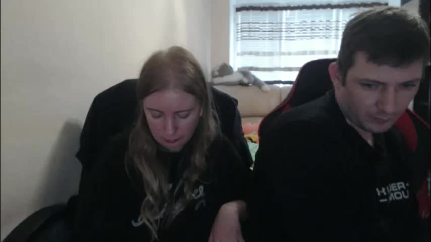 jenisandpeter Live Sex December 19, 2025