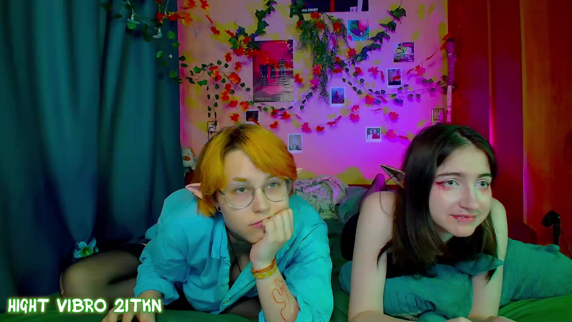 Tricky_Kitsune Live Sex December 17, 2025