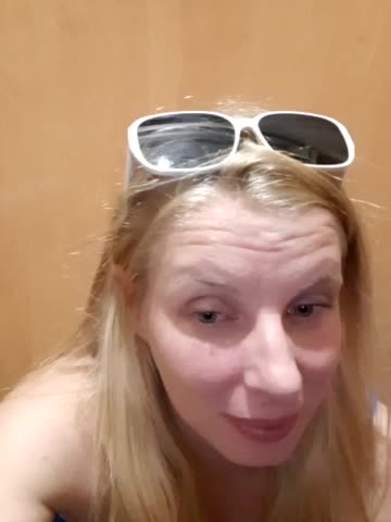 -nelya- Live Sex December 17, 2025