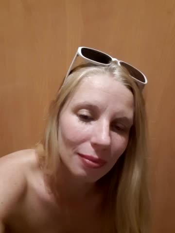 -nelya- Live Sex December 17, 2025