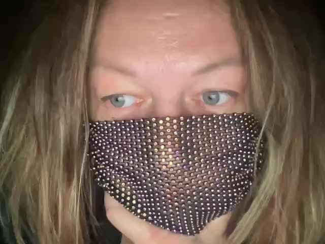 EVIL_TITS Live Sex December 15, 2025